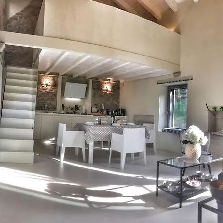 Skyline Retreat Apartment Stresa